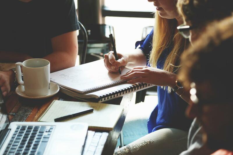 Pierwsza praca – jak znaleźć pierwsze zatrudnienie?